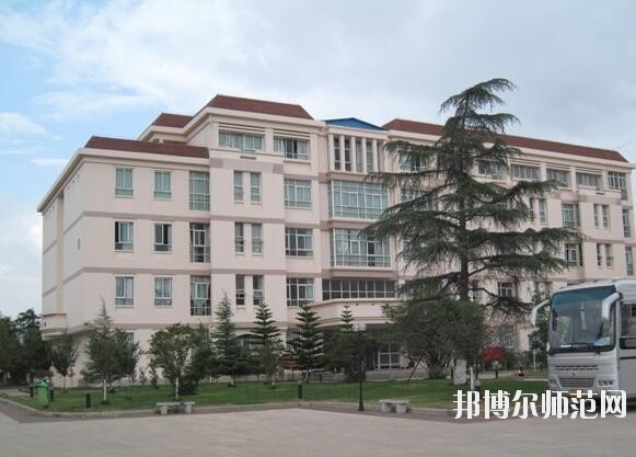 云南大學滇池師范學院國家旅游度假區(qū)校區(qū)網站網址