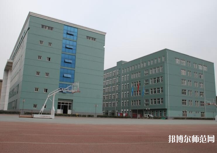 保定女子職業(yè)幼兒師范中專學(xué)校2019年報(bào)名條件、招生對(duì)象