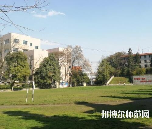 貴陽經(jīng)濟(jì)貿(mào)易中等幼師專業(yè)學(xué)校2023年報(bào)名條件、招生要求、招生對(duì)象 width=