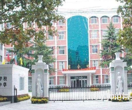 河南2020年幼師學(xué)校中專升大?？际裁? width=