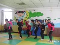 黃石2020年幼師學(xué)校中專升大?？际裁? /><b>黃石2020年幼師學(xué)校中專升大?？际裁?/b><span>2020-03-24 15:30</span><p>黃石2020年幼師學(xué)校中專升大專考什么?現(xiàn)在這個(gè)發(fā)展這么迅速的社會(huì)，步入社會(huì)都是需要學(xué)歷的，你學(xué)歷高低取決于你的工作崗位，薪</p></a></li>
            <li><a href=