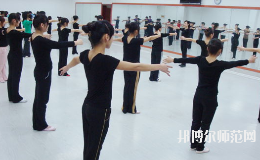 白銀2020年中專幼師學(xué)?？梢钥即髮? width=