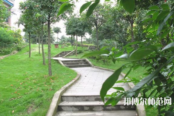 重慶市工業(yè)幼師學(xué)校怎么樣、好不好