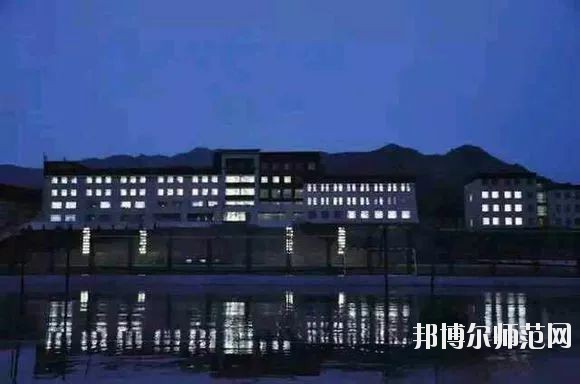 呼和浩特職業(yè)師范學(xué)院東校區(qū)2021年報名條件、招生要求、招生對象