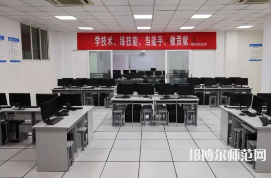 重慶安全技術(shù)幼兒師范職業(yè)學(xué)院2023年學(xué)費、收費多少 