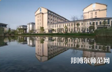 湖北恩施師范學院2023年報名條件、招生要求、招生對象