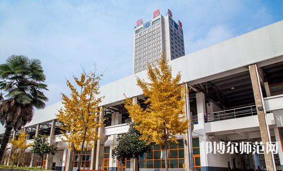 西安建筑科技師范大學(xué)華清學(xué)院2023年報(bào)名條件、招生要求、招生對象