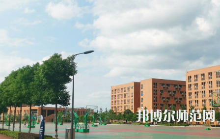 2023年懷化師范高等?？茖W(xué)校環(huán)境如何