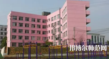 2023年達(dá)州高級(jí)技工幼兒師范學(xué)校報(bào)名條件、招生對(duì)象