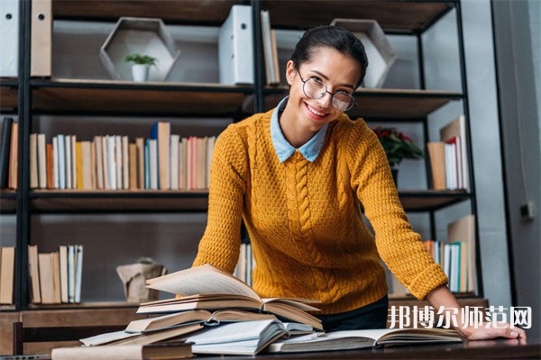 成都師范學(xué)院介紹、地址